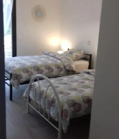 Au Sein D'un Elevage De Chevaux Villa