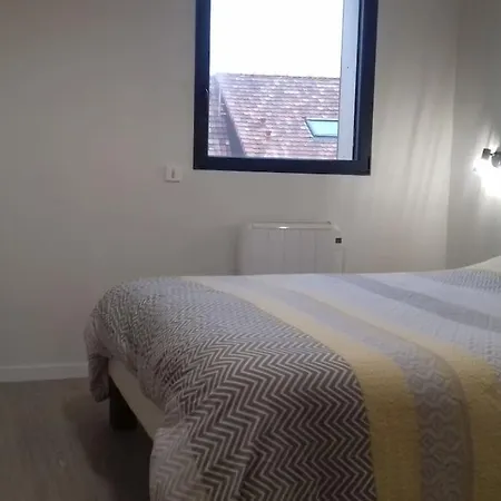 Villa Au Sein D'un Elevage De Chevaux *