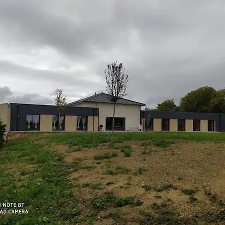 Au Sein D'un Elevage De Chevaux * Brucquedal